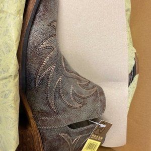 Women's Roper Boots - Size 5